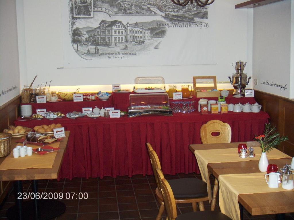 Hotel Scheffelhof Waldkirch Esterno foto